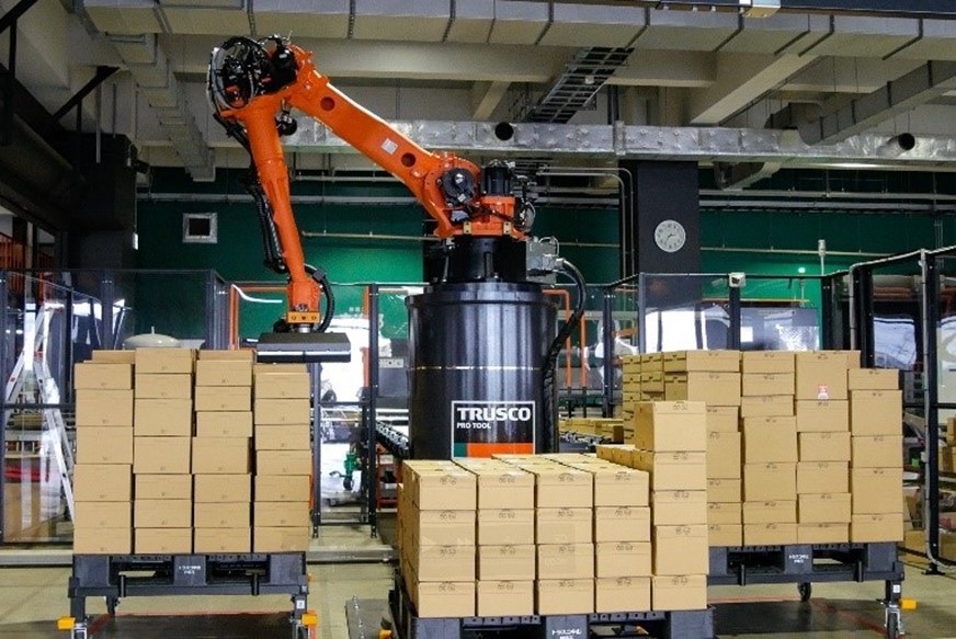 トラスコ中山様にて、知能ロボットが出荷積み付け工程を自動化